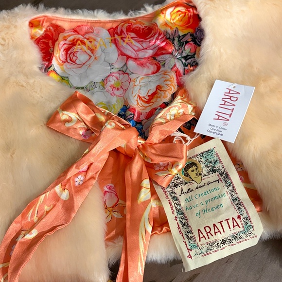 NWT Aratta Silent Journey Cream Faux Fur Wrap Grace Kelly Reversible Shawl - Picture 3 of 3